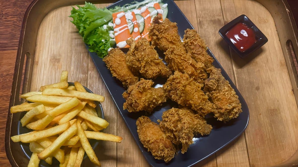 8 wings ja ranskalaiset